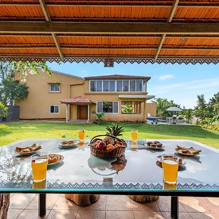 Stayvista At Countryside Meadows With Pool, Ac Pune Esterno foto
