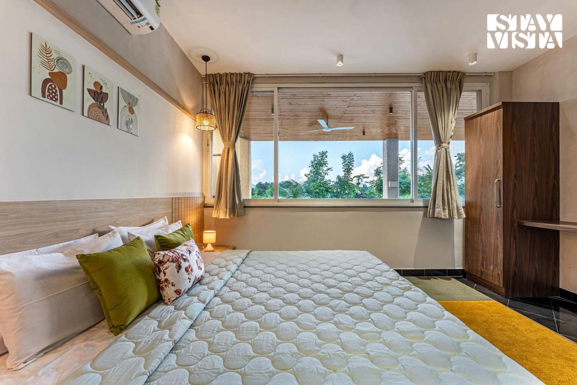 Stayvista At Countryside Meadows With Pool, Ac Pune Esterno foto
